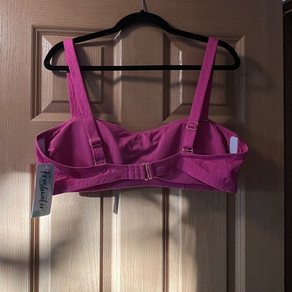 NWT Freshwater Wide-Strap Bandeaukini Swim
Top & Solid High-Waist Swim Bottoms - Picture 12 of 15